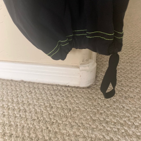 ZUMBA Black Fitness Pants Size Large Neon Drawstring and Tribal Symbol on Leg - Picture 6 of 8